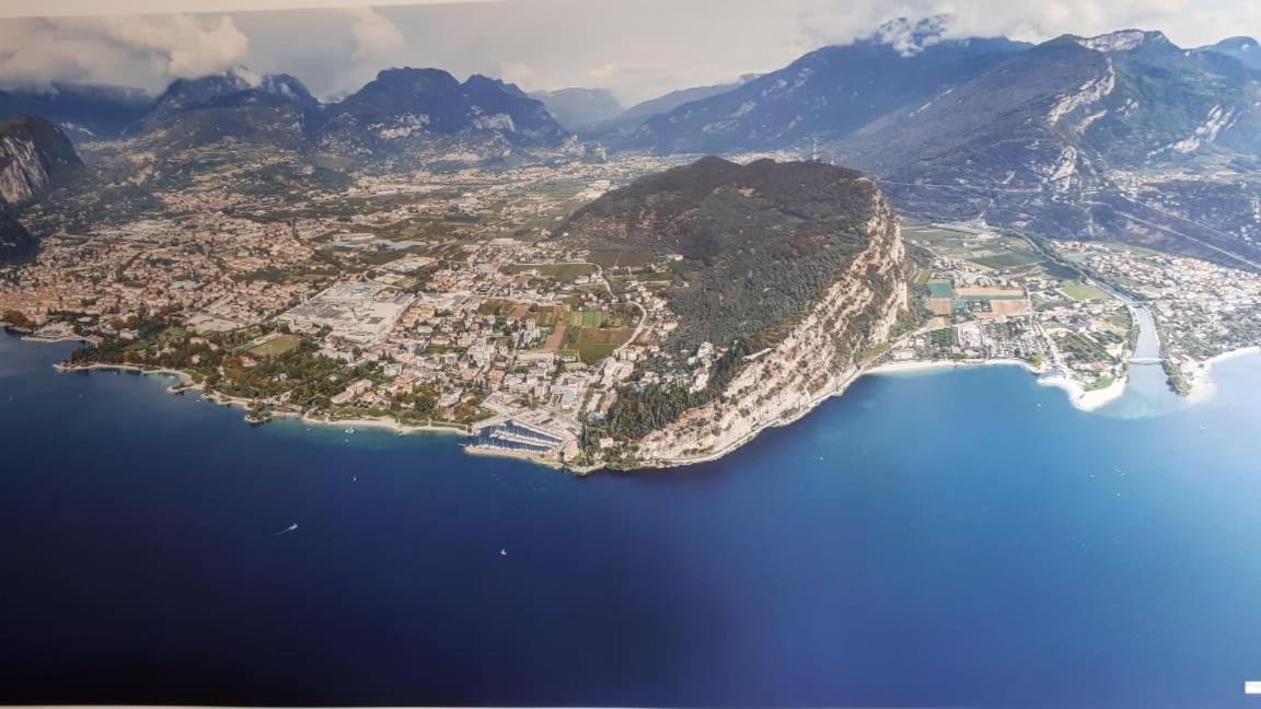 Schoenes Altstadt-Apartment "Dolce Vita" Inkl Parkplatz Riva del Garda Ngoại thất bức ảnh